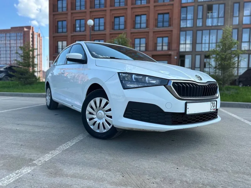 Skoda Rapid 2020 г.в. — прокат автомобиля в Томске, 3000₽ в сутки